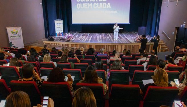 São Sebastião participa do 1º Encontro da Câmara Técnica AMVALE Mulher de 2025