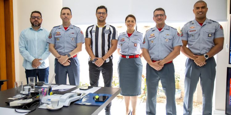 Reinaldinho planeja nova base do Corpo de Bombeiros na Costa Sul de São Sebastião