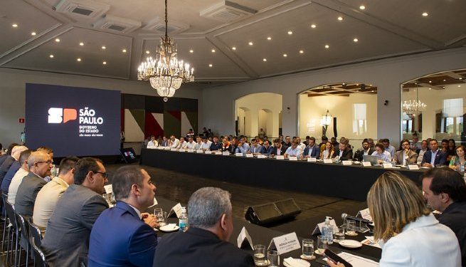 Prefeito Reinaldinho Moreira anuncia investimento de R$ 150 milhões em saneamento básico para Cambury