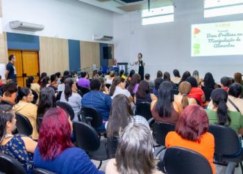 Prefeitura promove capacitação para cozinheiras da alimentação escolar da rede municipal de ensino