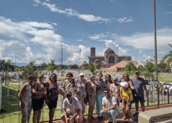 Sepedi de São Sebastião leva grupo de idosos para Aparecida