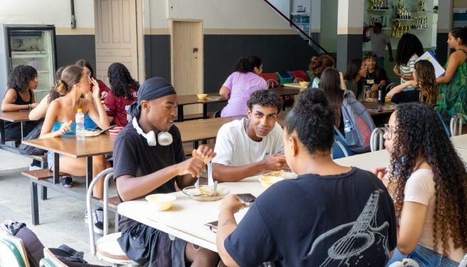São Sebastião inicia oferta de alimentação escolar para alunos da Fatec e se torna pioneira na região