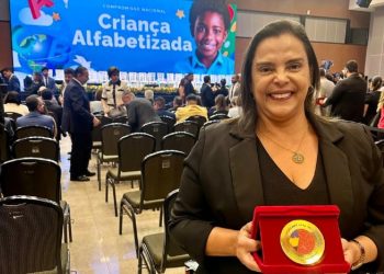 São Sebastião recebe Selo Ouro do Programa Criança Alfabetizada, em Brasília
