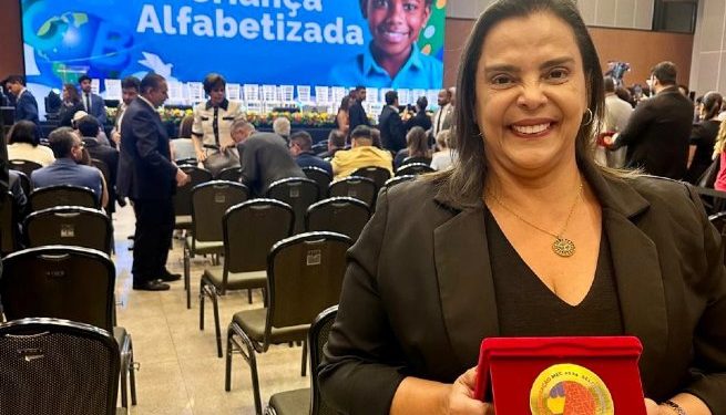 São Sebastião recebe Selo Ouro do Programa Criança Alfabetizada, em Brasília