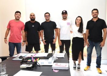 Prefeito Reinaldinho avalia parceria para ampliar atividades da ONG Skate Salva em bairros de São Sebastião