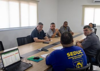 Secretaria da Educação alinha melhorias no transporte escolar com empresa responsável
