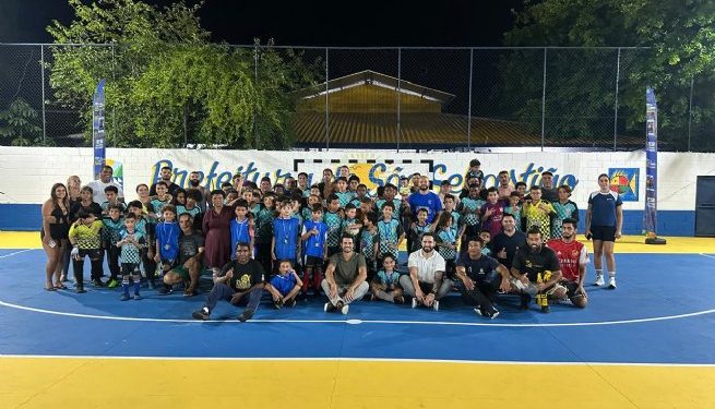 Prefeitura de São Sebastião revitaliza quadra poliesportiva no bairro Juquehy