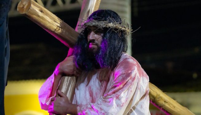 Centro Histórico de São Sebastião recebe Encenação da Paixão de Cristo na Sexta-feira Santa