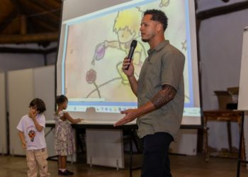 Lançamento do livro ‘Escola dos Especiais’ emociona a comunidade de Maresias