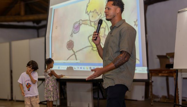 Lançamento do livro ‘Escola dos Especiais’ emociona a comunidade de Maresias