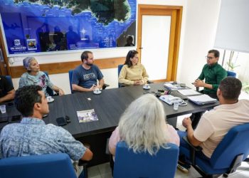 Prefeito Reinaldinho se reúne com comerciantes de Maresias para discutir demandas do bairro