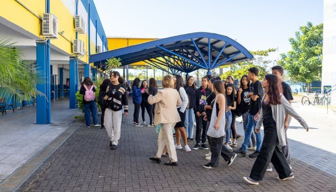 Intercâmbio entre escolas aproxima líderes estudantis e promove novas experiências na rede municipal