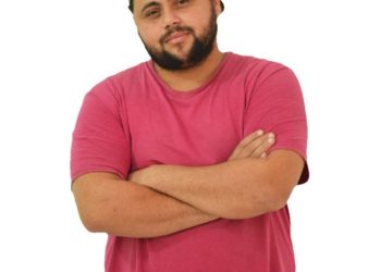 Douglas Bodão apresenta stand-up comedy ‘Solteiro do nada’ no Teatro Municipal de São Sebastião
