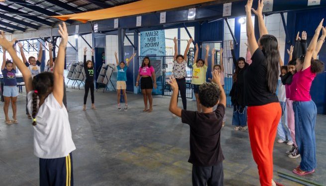 Estudantes da EM Prof.ª Guiomar Aparecida da Conceição Sousa participam de formação do Projeto Jovens em Ação