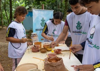 Alunos da rede municipal participam de formação do Projeto Regeneração