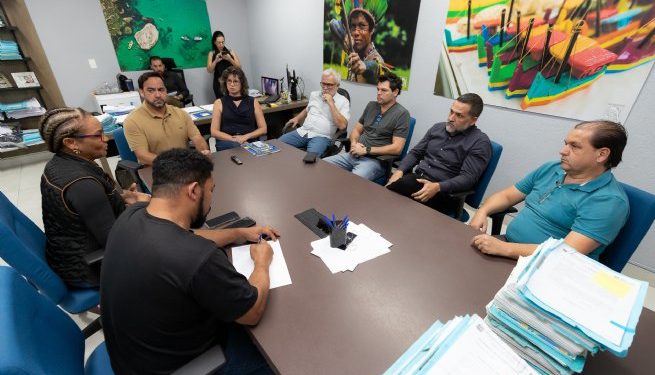 Servidores aprovam reajuste de 100% no Vale-Alimentação e 25% no Vale-Refeição proposto pela Prefeitura