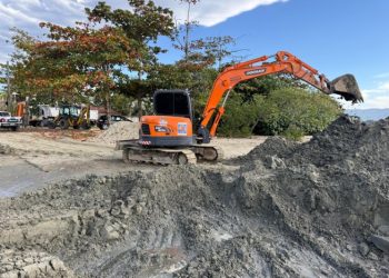 Prefeitura de São Sebastião realiza força-tarefa preventiva com limpeza de rios e córregos na Costa Norte