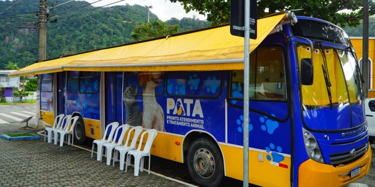 Autoridades de Pindamonhangaba visitam PATA e destacam modelo de atenção à saúde animal em São Sebastião