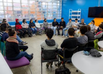  Projeto Jovens em Ação promove escuta ativa entre gremistas da ETEC e Conselho da Juventude sobre o futuro de São Sebastião