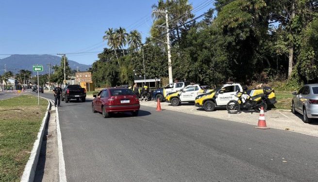 Operação ‘Trânsito Seguro’ intensifica ações contra veículos irregulares nas ruas de São Sebastião