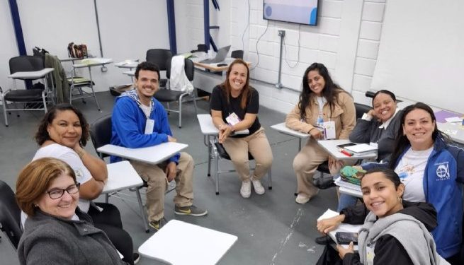 Prefeitura fomenta formação continuada para educadores de projetos sociais de São Sebastião
