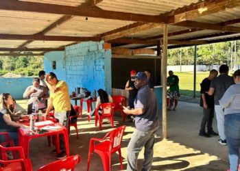 Secretaria de Habitação e Regularização Fundiária atende cerca de 100 moradores do Sítio Velho