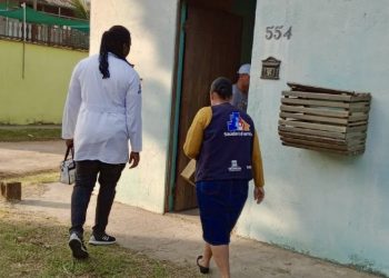 Prefeitura realiza coleta domiciliar para exames de pacientes acamados ou com mobilidade reduzida em São Sebastião
