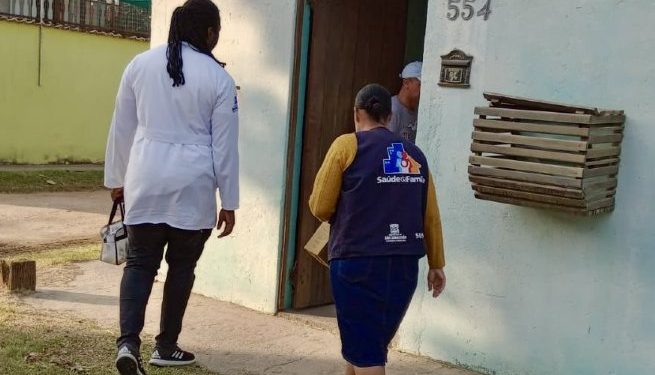Prefeitura realiza coleta domiciliar para exames de pacientes acamados ou com mobilidade reduzida em São Sebastião
