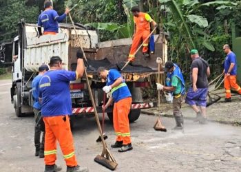 Prefeitura de São Sebastião realiza ação tapa-buracos para reforçar infraestrutura viária do Portal do Carmo, em Guaecá