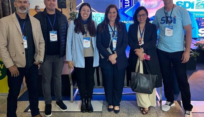 Menu de acessibilidade Alto contraste  Modo escuro  A+ Aumentar fonte  Aa Fonte original  A- Diminuir fonte  Marcador  __ Linha guia  Redefinir TownPress – Municipality HTML Template  Menu Prefeitura de São Sebastião participa do 7º Scuba Diving Show Brasil e busca ações para fomentar turismo náutico