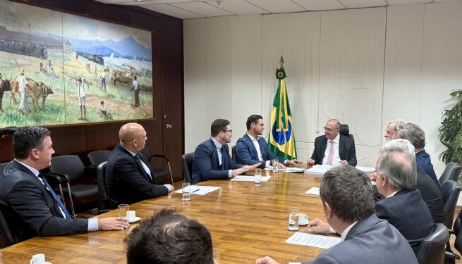 Prefeito de São Sebastião reforça defesa dos empregos no Porto em reunião com o vice-presidente Geraldo Alckmin