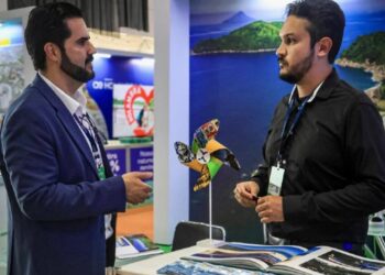 Prefeitura de São Sebastião promove atrativos turísticos e experiência 3D no 8º Conexidades em Holambra