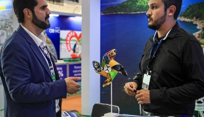 Prefeitura de São Sebastião promove atrativos turísticos e experiência 3D no 8º Conexidades em Holambra