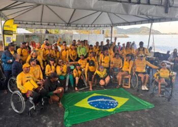 Remadores de São Sebastião ajudam Brasil a conquistar medalha de prata por equipes no Campeonato Mundial de VA’A