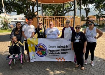Caminhada com alunos da Apae marca Semana Nacional da Pessoa com Deficiência Intelectual e Múltipla em São Sebastião