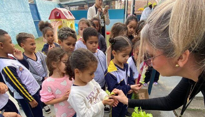 Prefeitura de São Sebastião implementa projeto ‘Horta para Todos’ na E.M Meire Vasques dos Santos, no Itatinga