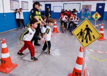 Semana Nacional de Trânsito leva atividades educativas a estudantes de São Sebastião