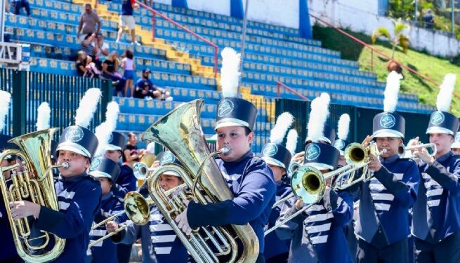 Banda do Morro do Abrigo se apresenta no Teatro Municipal em concerto do Projeto Música na Escola