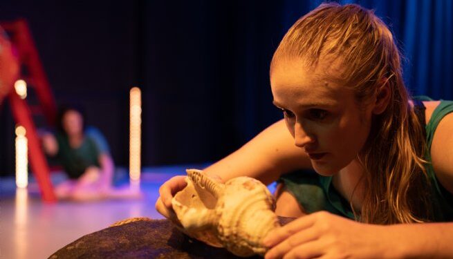 Teatro Municipal de São Sebastião recebe o espetáculo ‘Maré’, do Grupo Dançaberta