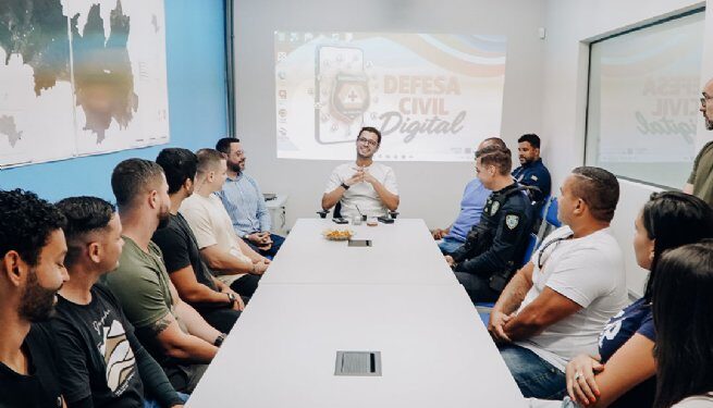 Prefeito se reúne com remanescentes do concurso da Polícia Municipal e avalia curso de formação