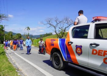 Defesa Civil realiza simulado de evacuação de área de risco no bairro Jaraguá