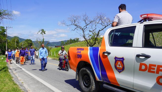 Defesa Civil realiza simulado de evacuação de área de risco no bairro Jaraguá