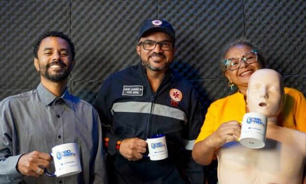 SAMU completa 15 anos de atuação no Litoral Norte e celebra avanços no atendimento de urgência no Pod da PrefSS