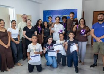 Estudantes da EM Prof.ª Patrícia Viviani Santana conquistam medalhas em olimpíadas científicas e se destacam em competição de foguetes