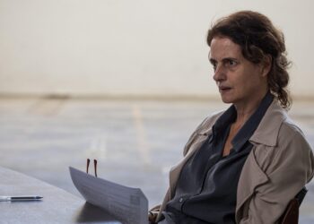 Denise Fraga chega às telas do Espaço Cultural Circo Navegador em São Sebastião com o filme “Sonhar com Leões”