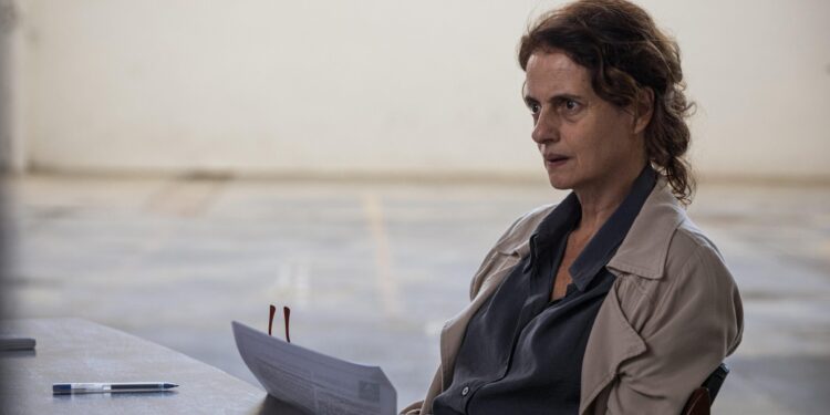 Denise Fraga chega às telas do Espaço Cultural Circo Navegador em São Sebastião com o filme “Sonhar com Leões”