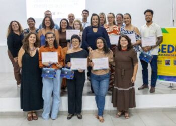 Exposição ‘Quem ensina também escreve’ reúne professores escritores e celebra a produção literária dos educadores
