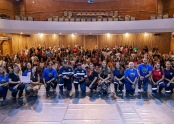 Prefeitura entrega certificados de capacitação em primeiros socorros para 400 profissionais em São Sebastião