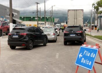 São Sebastião adota medidas para minimizar impactos do trânsito no Centro durante temporada de verão