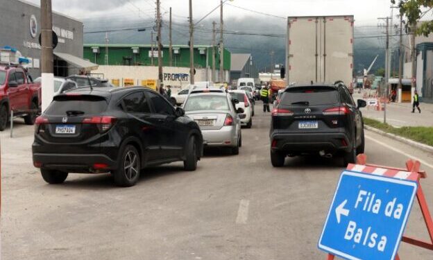 São Sebastião adota medidas para minimizar impactos do trânsito no Centro durante temporada de verão